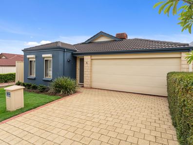 4/11 Clarence Road, Armadale WA 6112