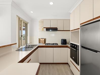 2/20 Upper Esplanade, Bunbury WA 6230