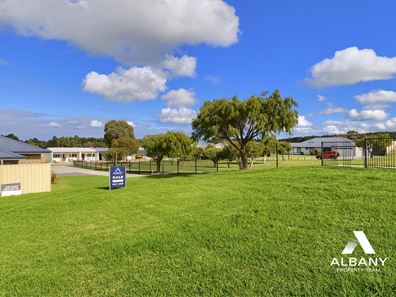 49 Celestial Drive, Mckail WA 6330