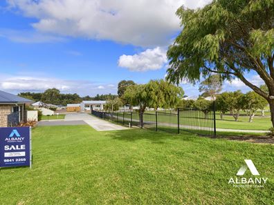 49 Celestial Drive, Mckail WA 6330