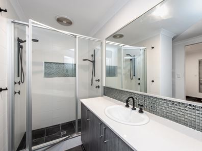 20 Dresden Street, Hocking WA 6065