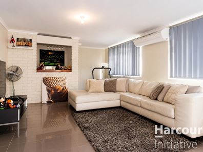 67 Amberton Avenue, Girrawheen WA 6064