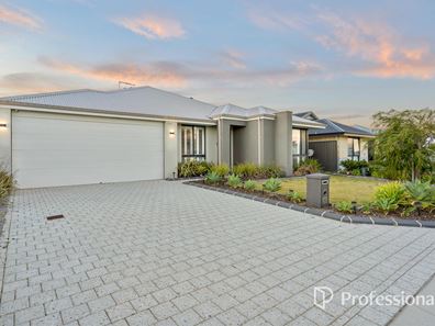 22 Barnea Road, Jindalee WA 6036