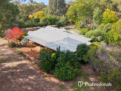 36 Pretty Lane, Mundaring WA 6073