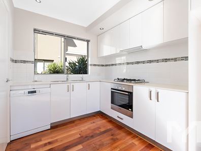 4/39 Murray Road, Bicton WA 6157