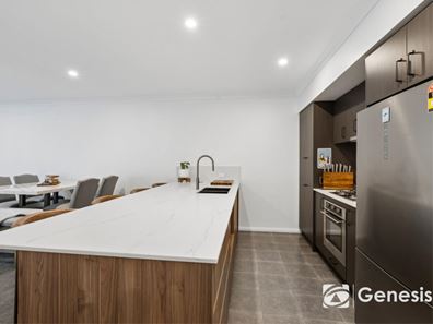 2/11 Kathleen Avenue, Maylands WA 6051
