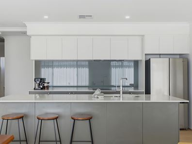 12 Sheshan Road, Dunsborough WA 6281