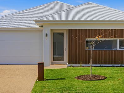 12 Sheshan Road, Dunsborough WA 6281