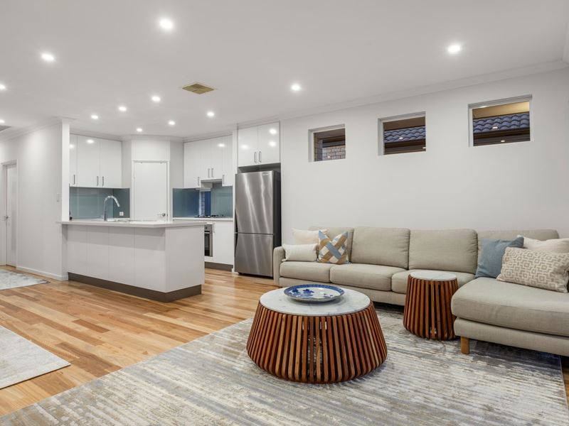 5B Thomas Way, Kardinya
