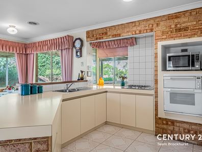 16 Edwards Entrance, Stratton WA 6056