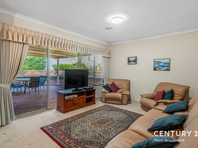 16 Edwards Entrance, Stratton WA 6056