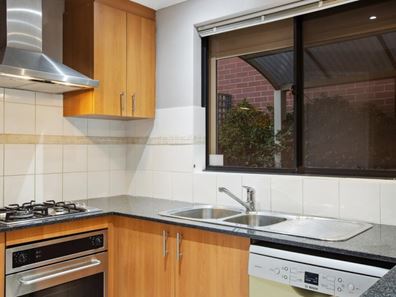 4/1 Wanneroo Road, Joondanna WA 6060