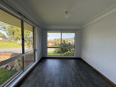11 Hofrad Court, Yakamia WA 6330