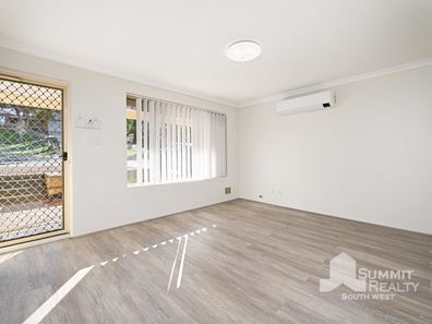 64 Winthrop Avenue, College Grove WA 6230