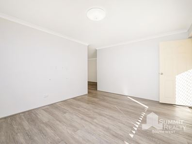 64 Winthrop Avenue, College Grove WA 6230