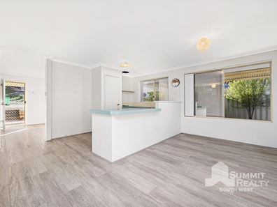64 Winthrop Avenue, College Grove WA 6230