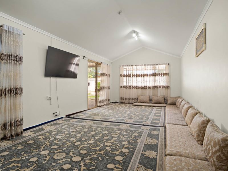 41 Phoenix Drive, Kenwick WA 6107