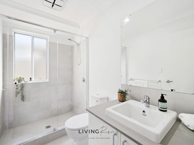 Room/3  12 Lauderdale Road, Madora Bay WA 6210