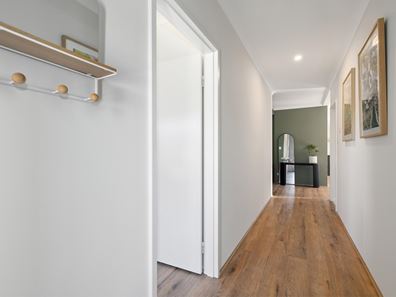 5 Outback Road, Banksia Grove WA 6031