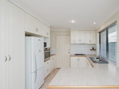 9B Charnwood Street, Morley WA 6062