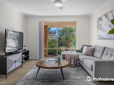 5B Crathie Court, Kingsley WA 6026