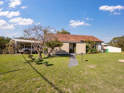 1 Teeluk Road, Carey Park WA 6230