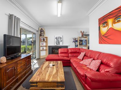 1 Teeluk Road, Carey Park WA 6230