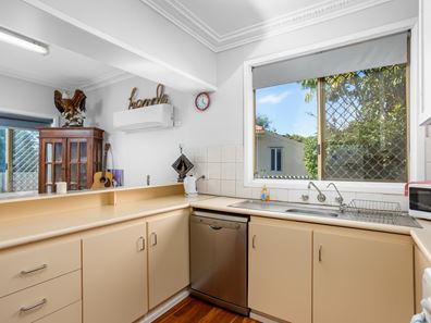 1 Teeluk Road, Carey Park WA 6230