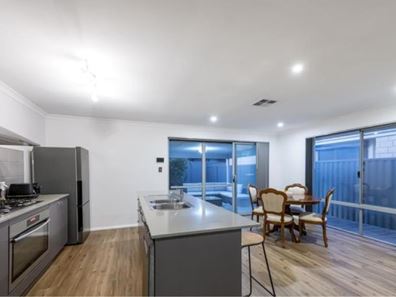 4 Aspe Way, Alkimos WA 6038