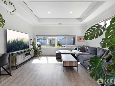 9 Yellowstone Grove, Success WA 6164