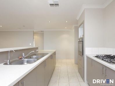 1 Chicago Street, Southern River WA 6110