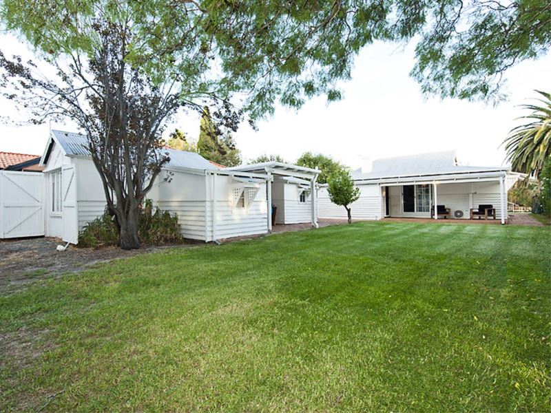 124 Culeenup Road, North Yunderup WA 6208