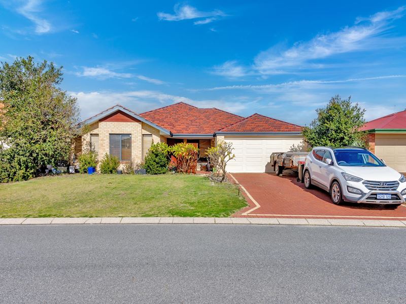 12 Hamlet Pass, Pinjarra WA 6208