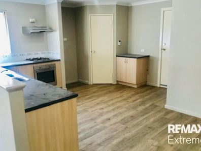 32 Archimedes Crescent, Tapping WA 6065