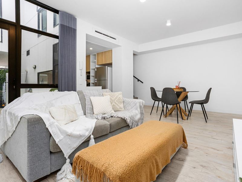 4/6 Parney Close, North Coogee WA 6163