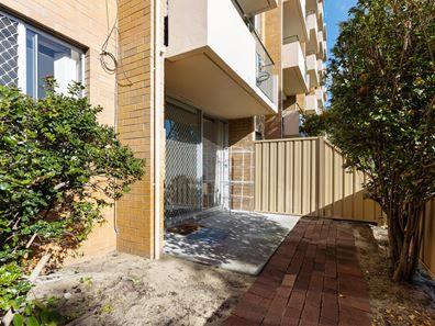 2/80 King George Street, Victoria Park WA 6100