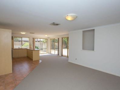 32 Excelsior Drive, Canning Vale WA 6155