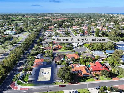 32 Elfreda Avenue, Sorrento WA 6020