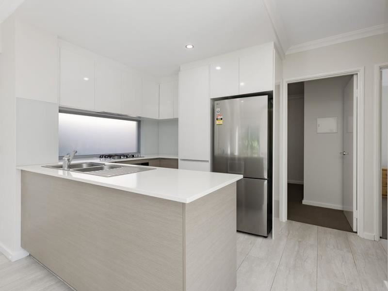 8/300 Drake Street, Morley WA 6062