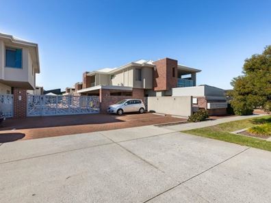 8/300 Drake Street, Morley WA 6062