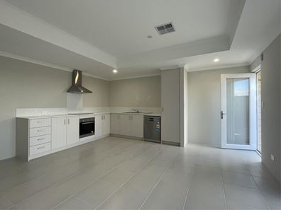15A Avalanche Parade, Baldivis WA 6171