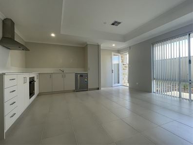15A Avalanche Parade, Baldivis WA 6171