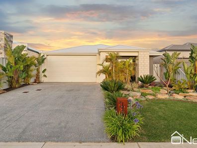 96 Novelli Parade, Piara Waters WA 6112