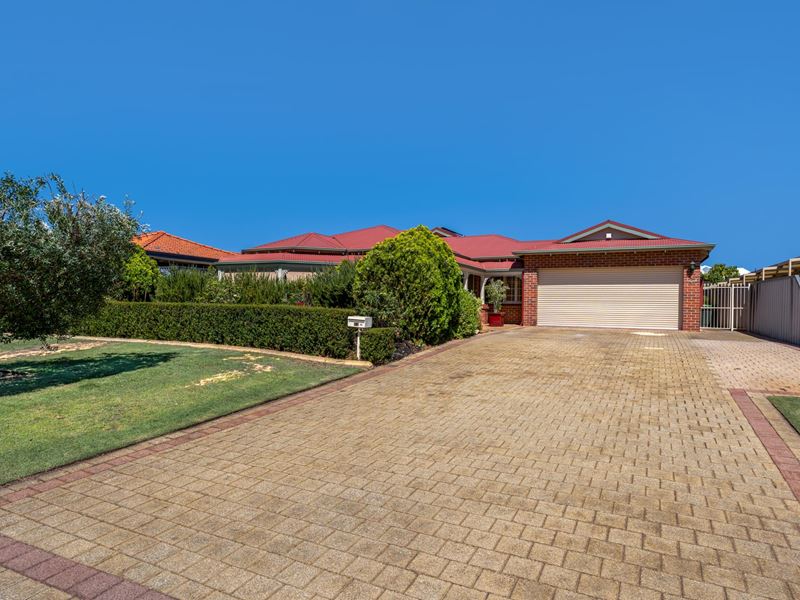 61 Sylvan Crescent, Leeming WA 6149
