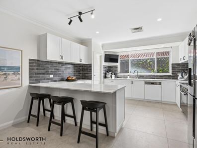 23 Plover Way, Stirling WA 6021