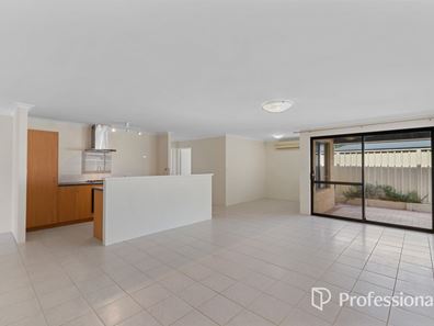 4/22 Elsfield Way, Bassendean WA 6054