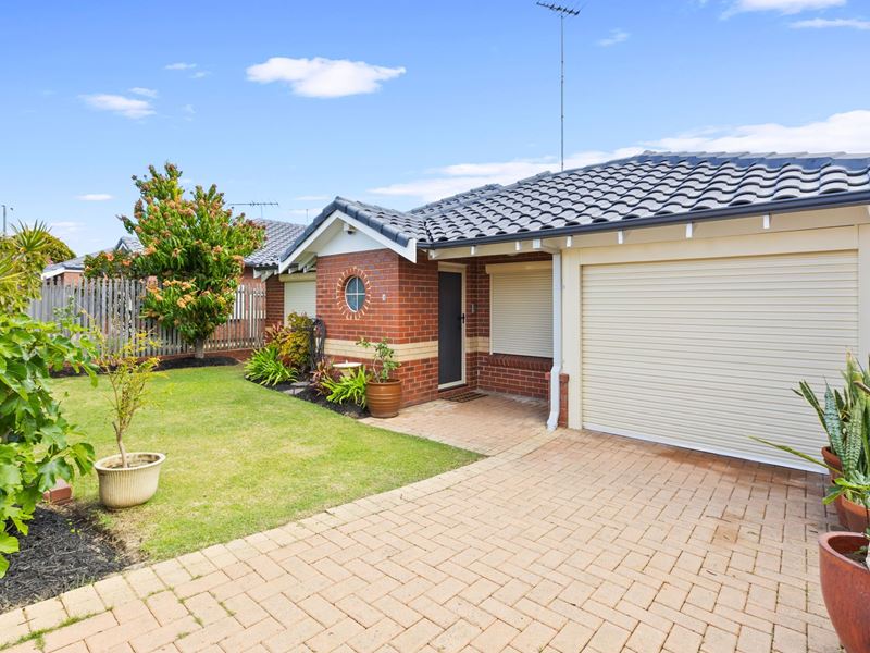 5/2 Corander Gardens, Carine WA 6020