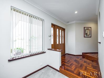 8 Lathyrus Mews, Woodvale WA 6026