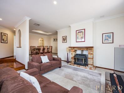 8 Lathyrus Mews, Woodvale WA 6026