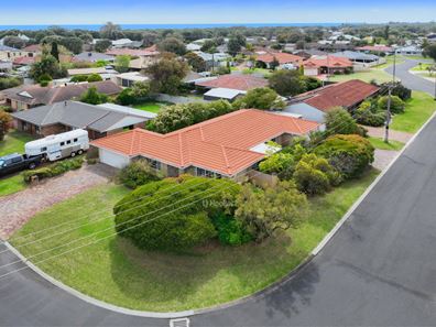 2 Simon Close, Broadwater WA 6280